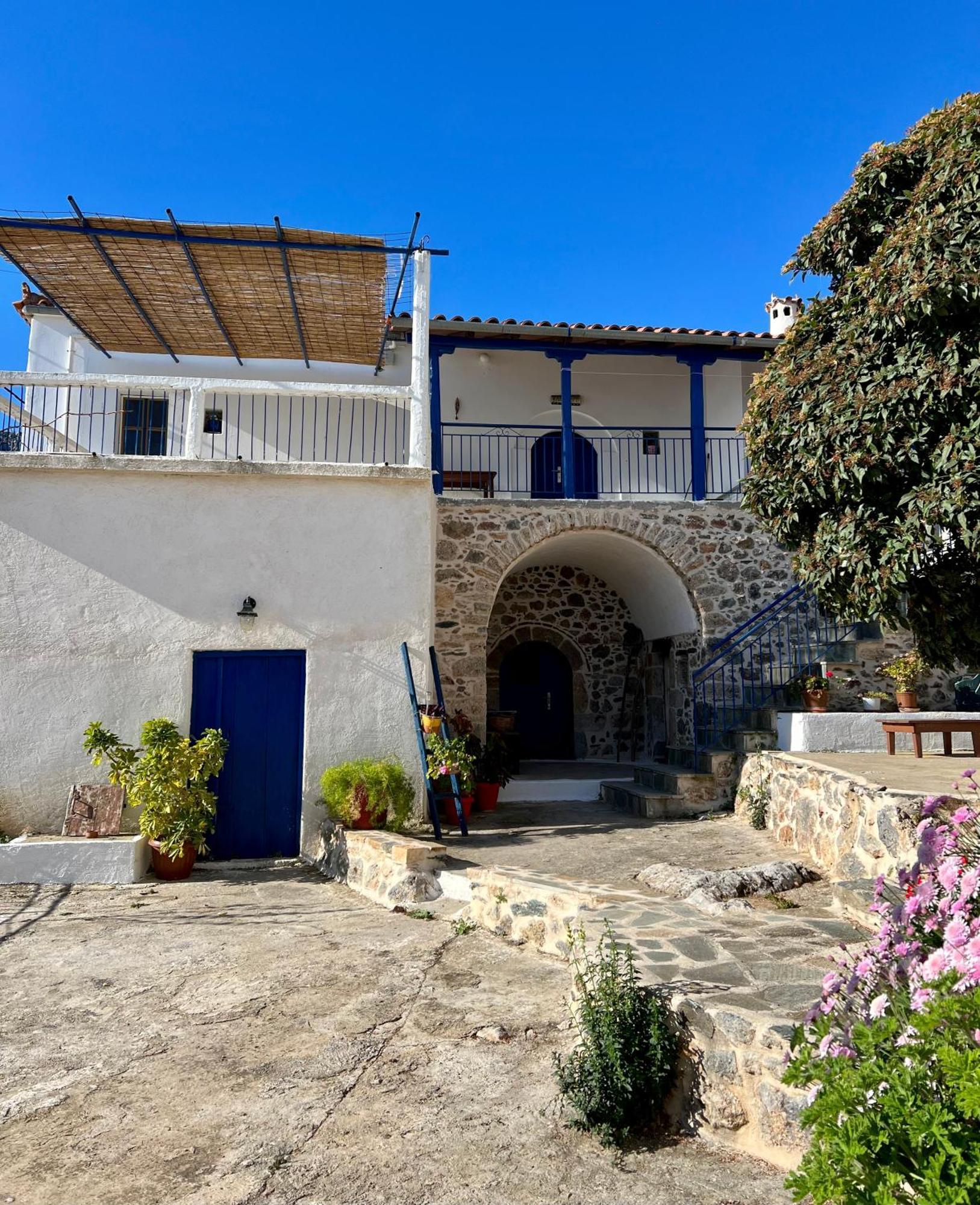 Politeika Traditional House Tirós Exterior foto